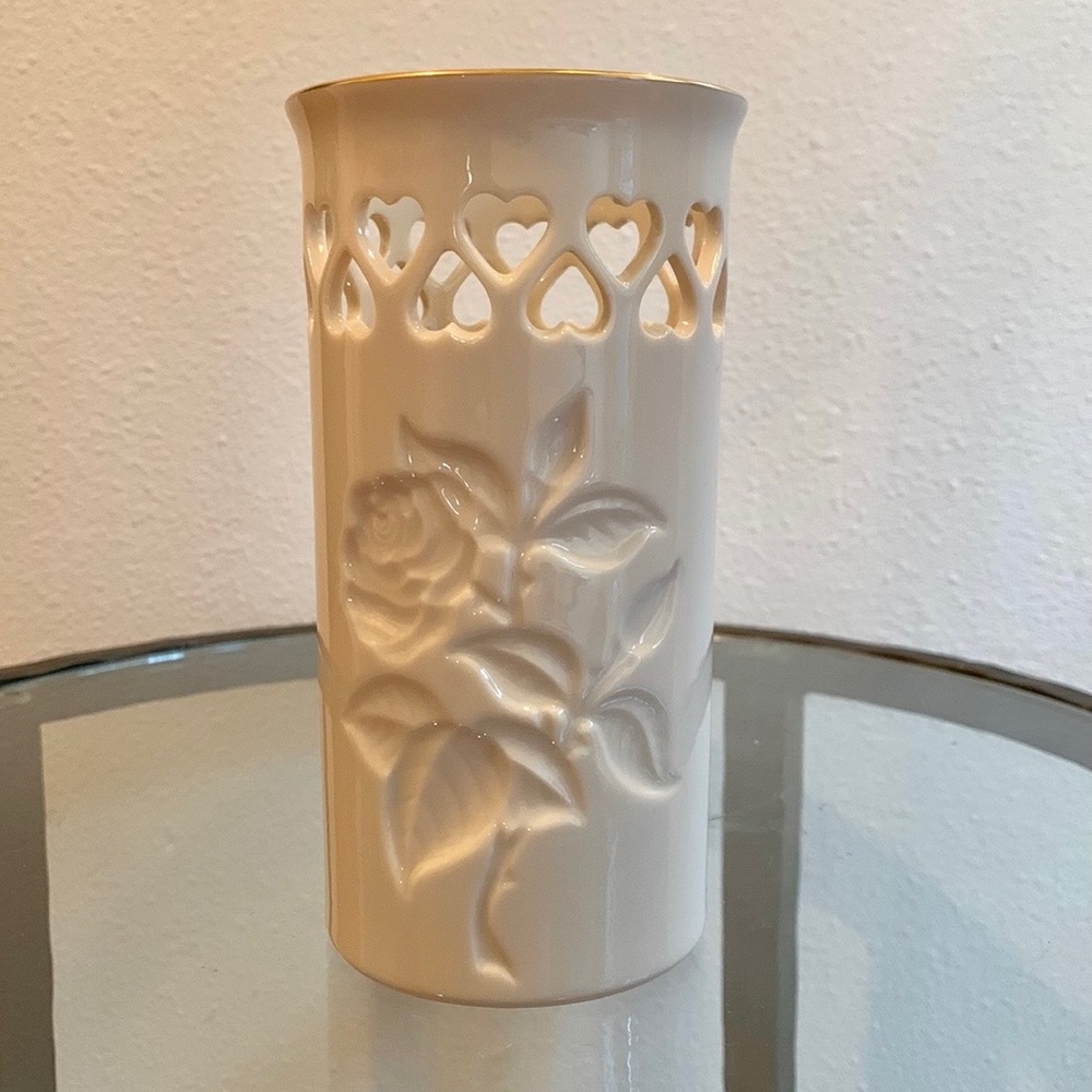 Lenox Heart Collection Vase with Gold Trim